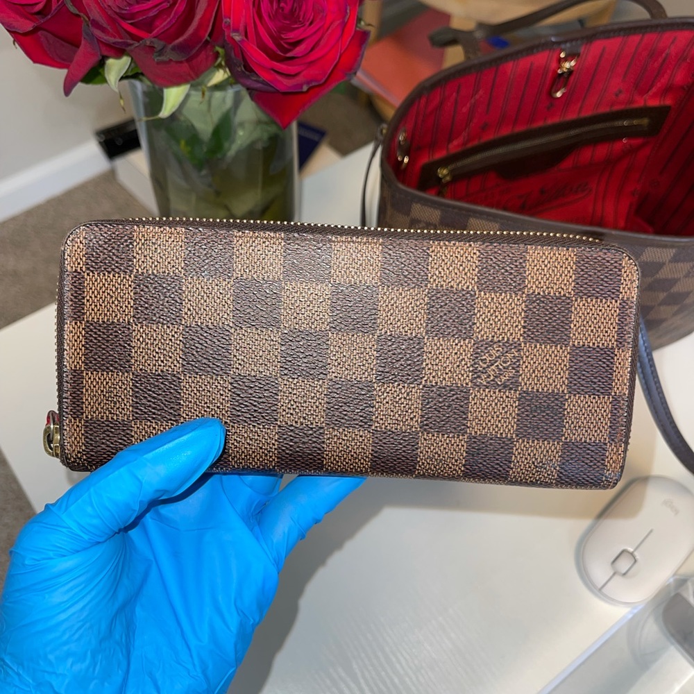 LV Wallet